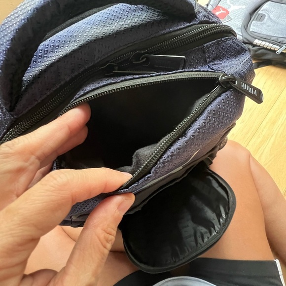 ⭐️BOGO FREE⭐️ PUMA CHALLENGER Water Resistant Backpack - Picture 10 of 11
